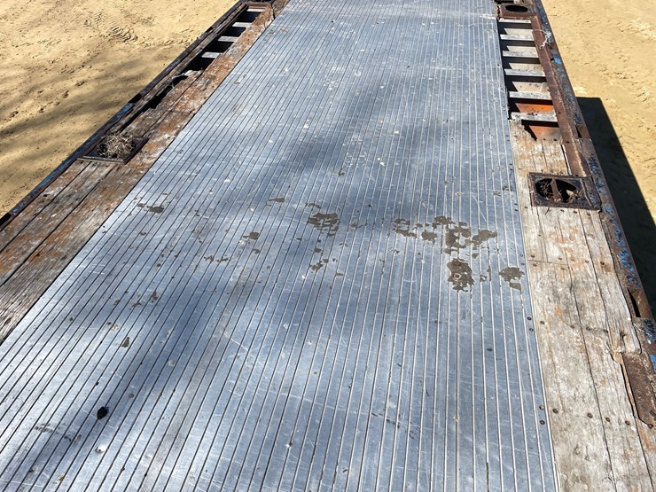 #1030-•-1973-28'-pike-semi-trailer-(has-wi-title)-image-12