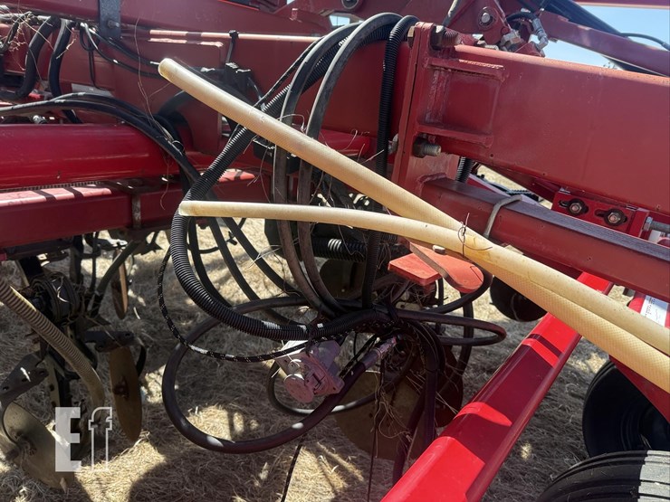 2011-case-ih-3430-image-51