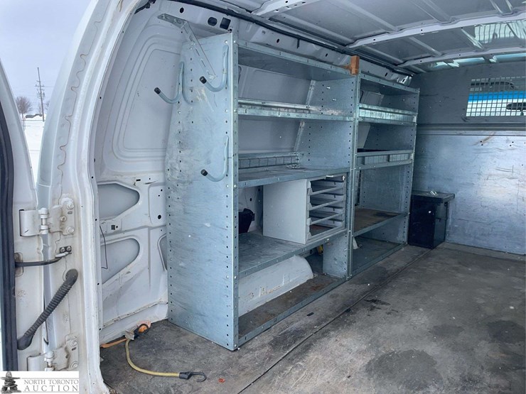 2009-ford-cargo-image-24