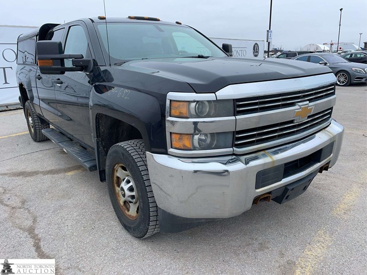 2015-chevrolet-silverado-2500hd-image-3
