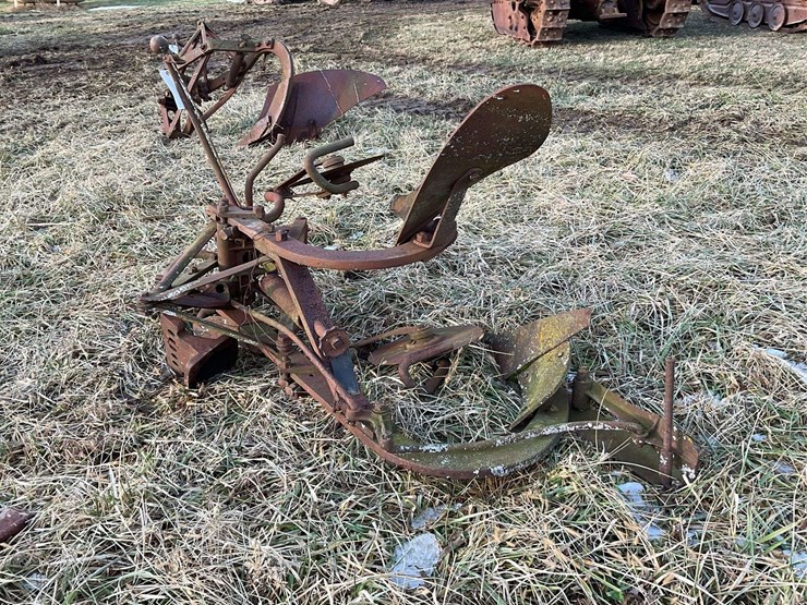 two-bottom-fordson-plow-image-4