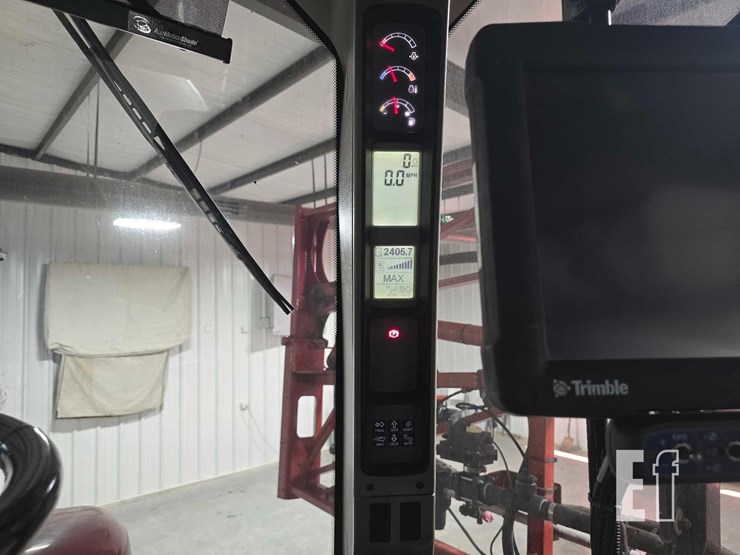 case-ih-patriot-3330-image-21