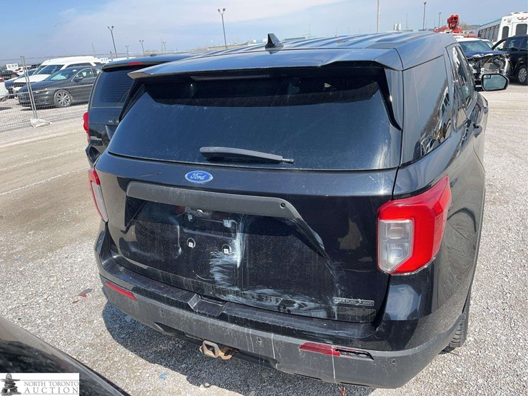 2020-ford-explorer-image-6