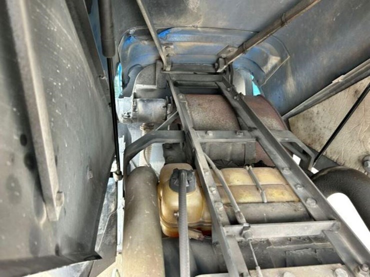 new-holland-tv6070-image-33