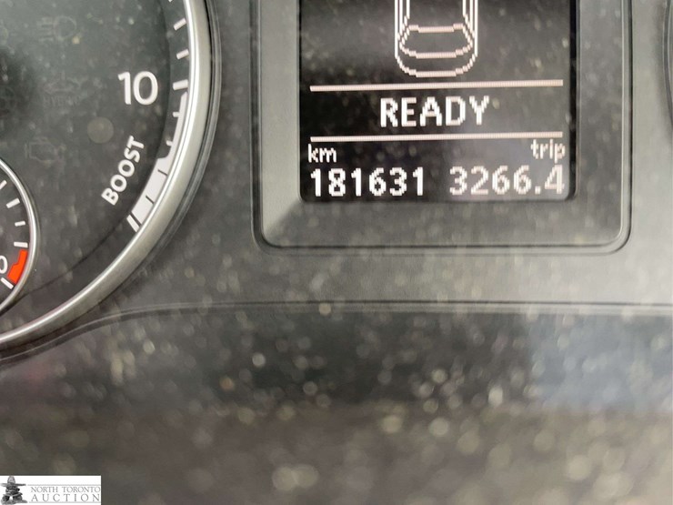 2013-volkswagen-jetta-hybrid-trendline-4dr-sedan-image-19