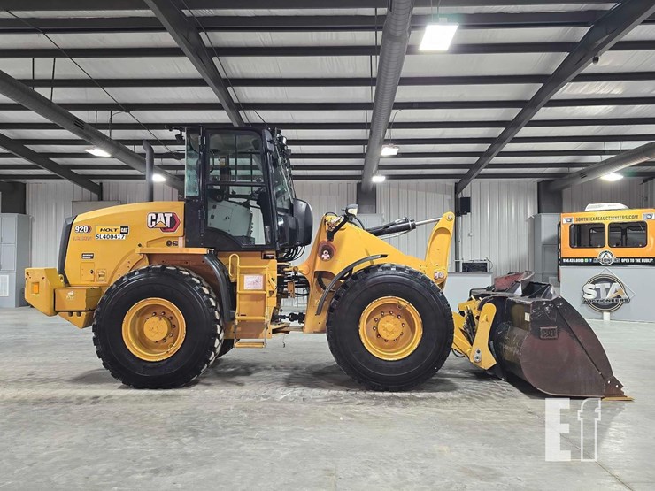 2021-caterpillar-920-image-6