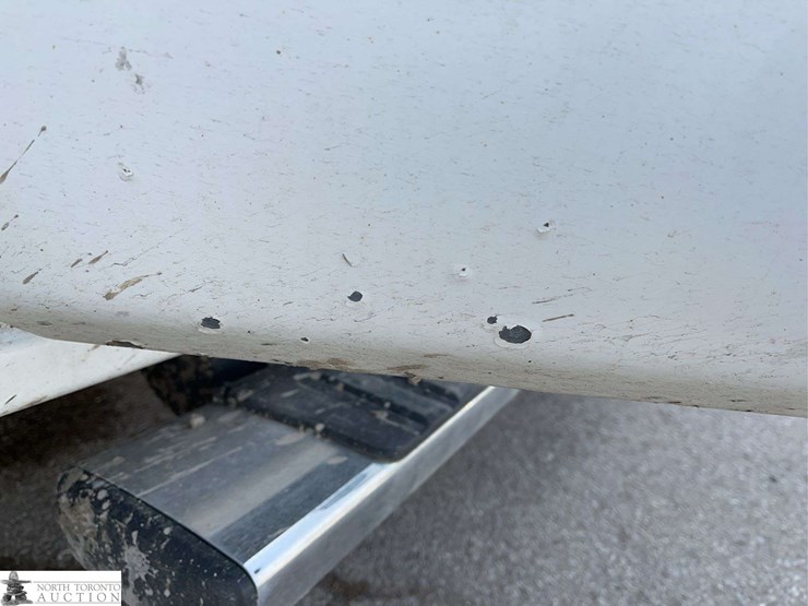 2017-chevrolet-silverado-1500-image-28