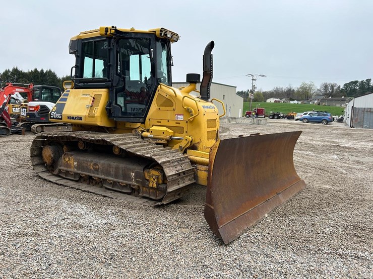 2017-komatsu-d51pxi-24-image-6