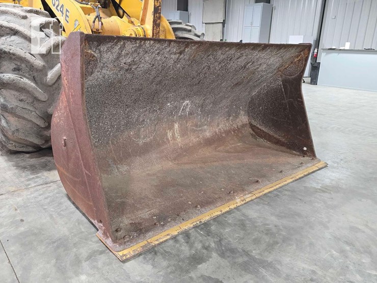 1990-deere-624e-image-10