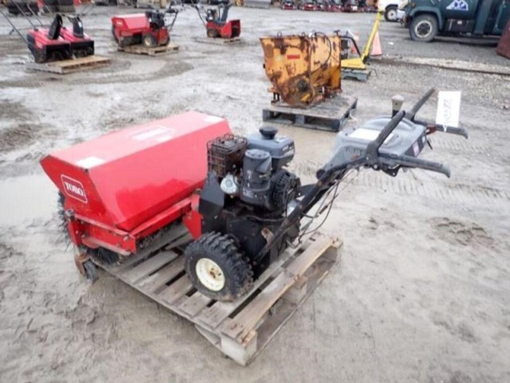 toro-power-broom-36-in.-walk-behind-rotary-broom-3-image-6