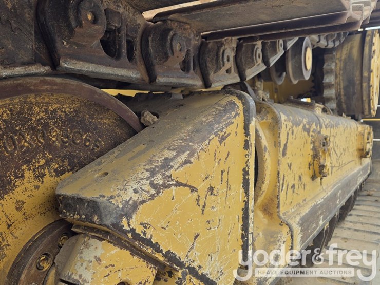 2019-caterpillar-d6-lgp-image-15