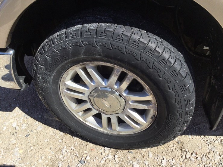 2011-ford-f150-lariat-image-15