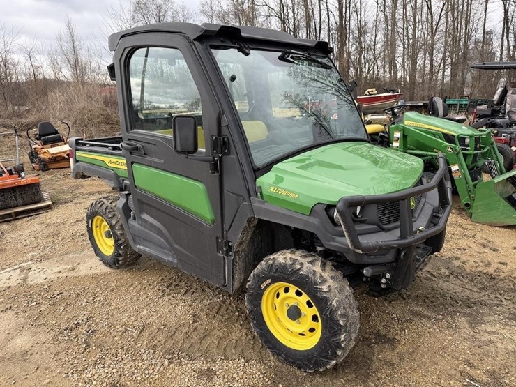 john-deere-gator-image-1
