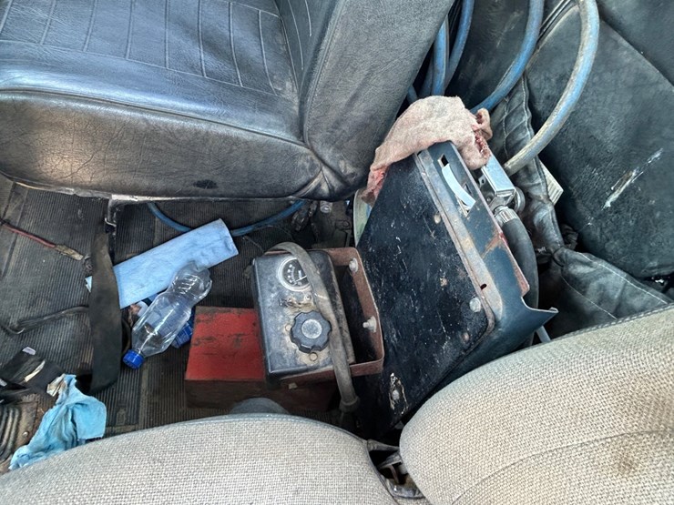 #31965-•-1989-mack-r688-tandem-axle-truck-tractor-image-35