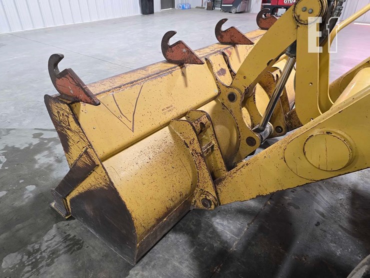 2006-caterpillar-416e-image-12