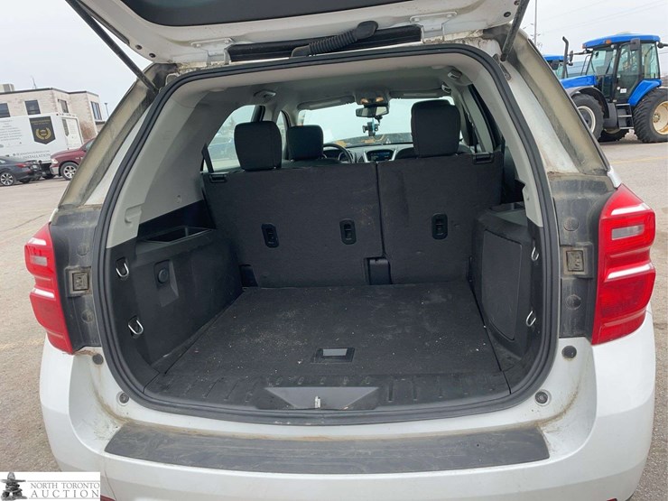 2017-chevrolet-equinox-image-17