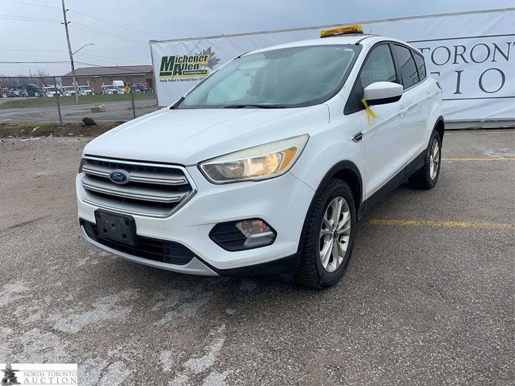 2017-ford-escape-image-1