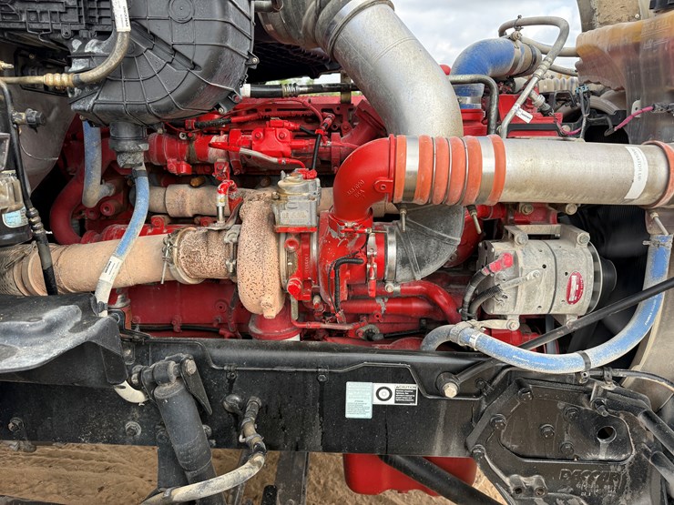 2020-kenworth-t880-image-10