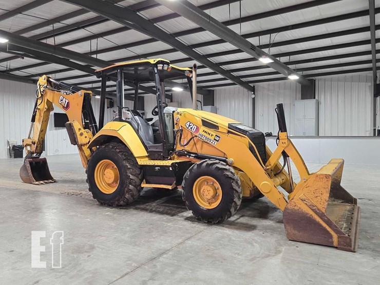 2021-caterpillar-420-image-2