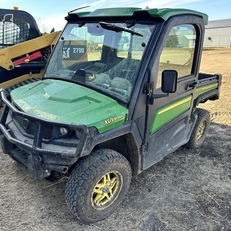 2019 JOHN DEERE GATOR XUV 835R