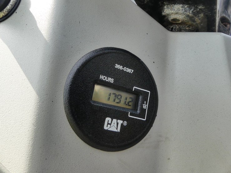 2015-caterpillar-903c-image-13