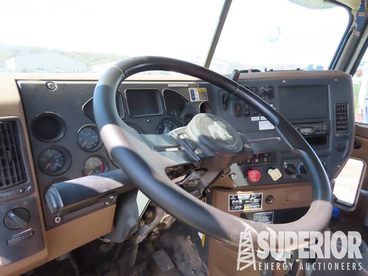 (x)-(6-3)-2009-mack-gu713-t/a-winch-truck-w/-day-c...-image-6