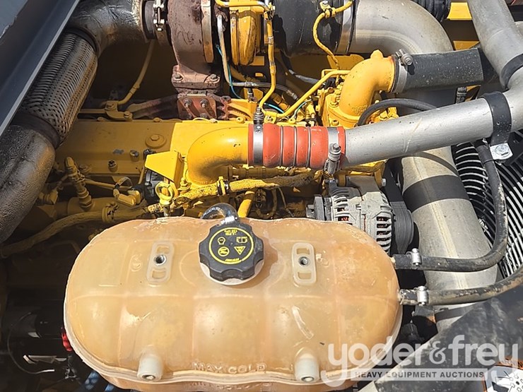 2017-deere-210g-lc-image-79