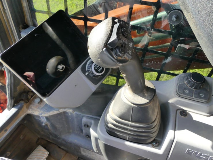 2024-kubota-svl75-3-image-13