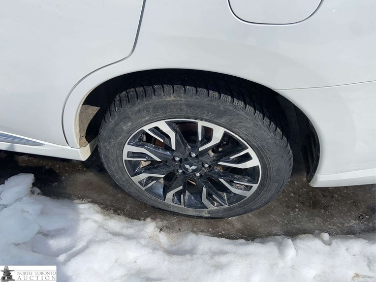 2018-mitsubishi-outlander-image-31