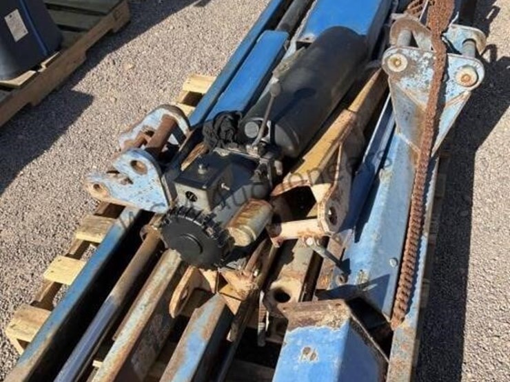 benwil-2-post-automotive-lift-image-5