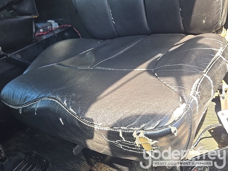 2014-kenworth-t880-image-114