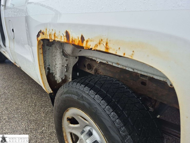 2018-chevrolet-silverado-1500-image-25