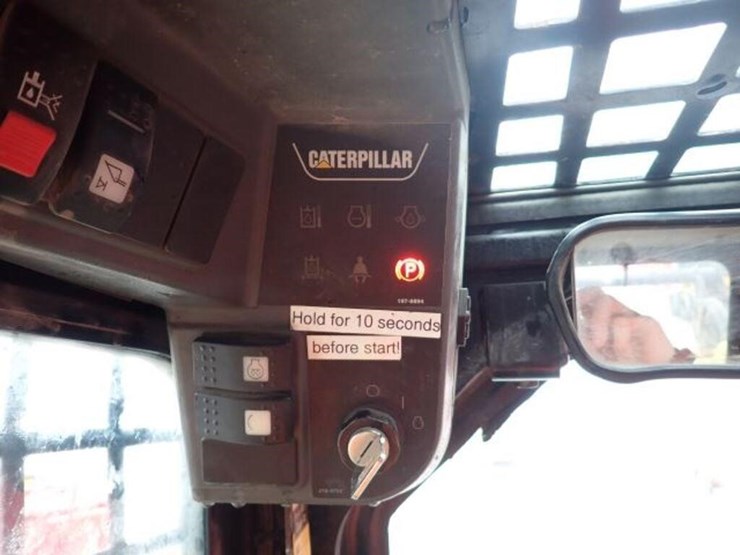 2010-caterpillar-232b-image-15