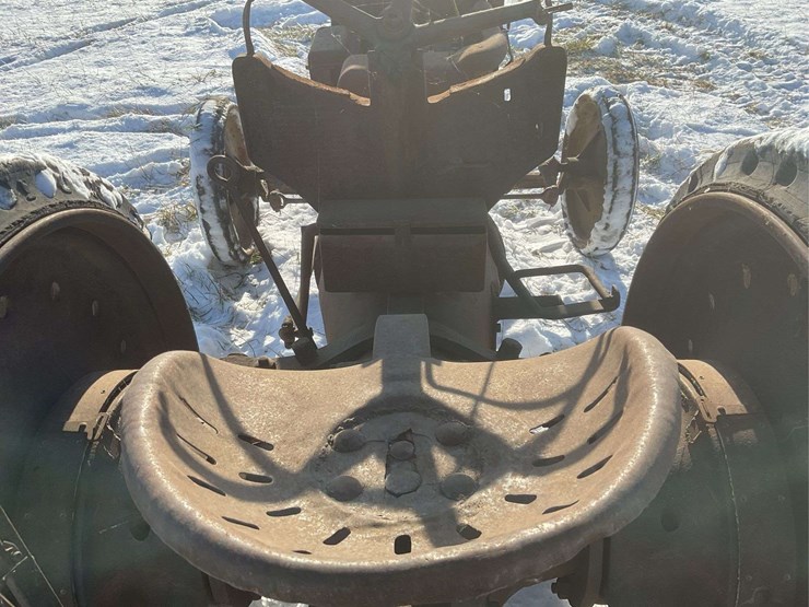 fordson-with-hard-rubber-tires-image-6