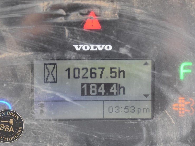 2015-volvo-l30g-image-34