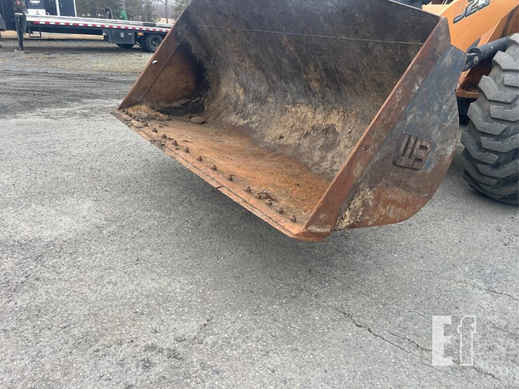 2014-case-521f-xr-image-20