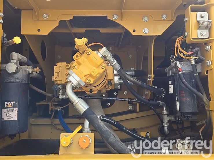 2019-caterpillar-336-image-50