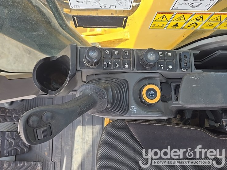 2019-caterpillar-336-image-157