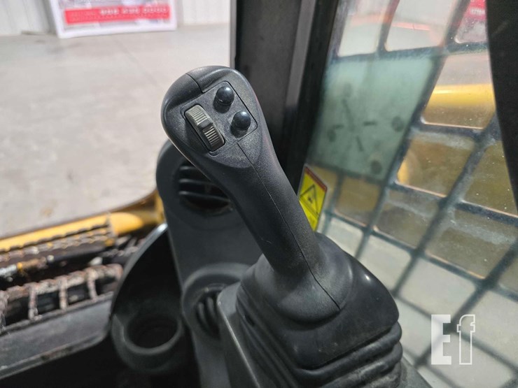 2020-caterpillar-289d3-image-14