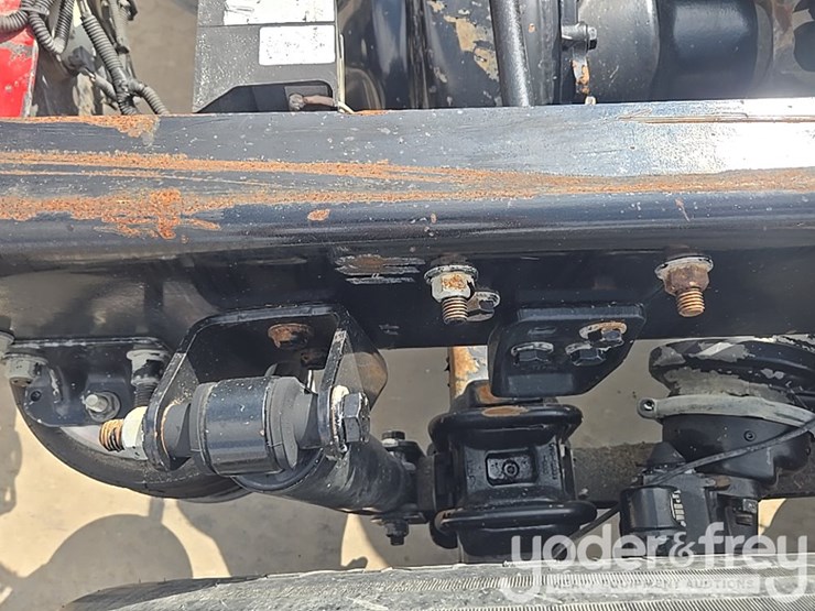 2012-freightliner-cascadia-125-image-25