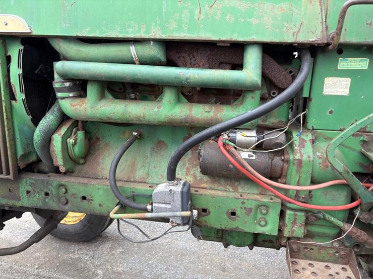 john-deere-4010-image-17