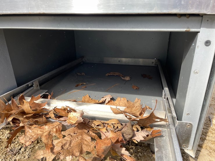 #3973-•-stainless-steel-prep-table-image-18