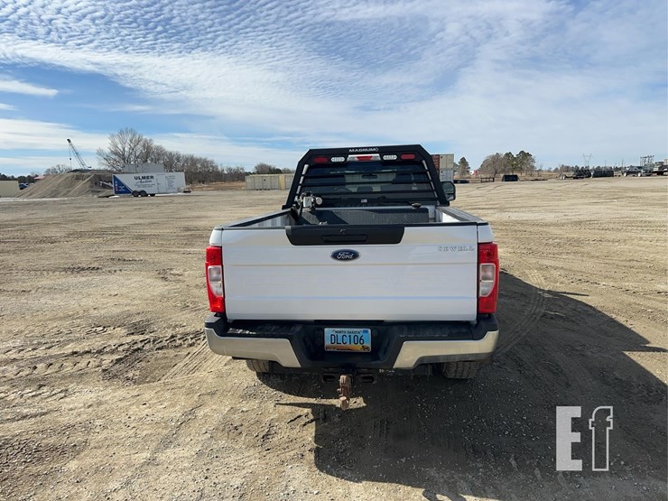 2020-ford-f350-xl-image-5