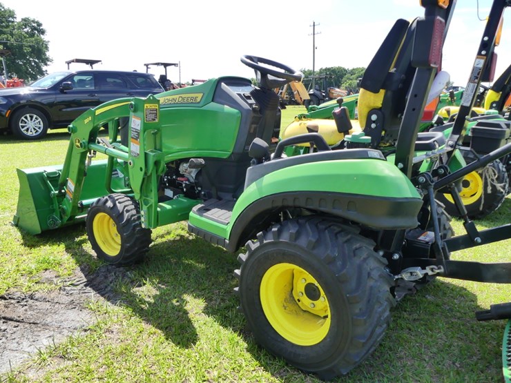 john-deere-1025r-image-3