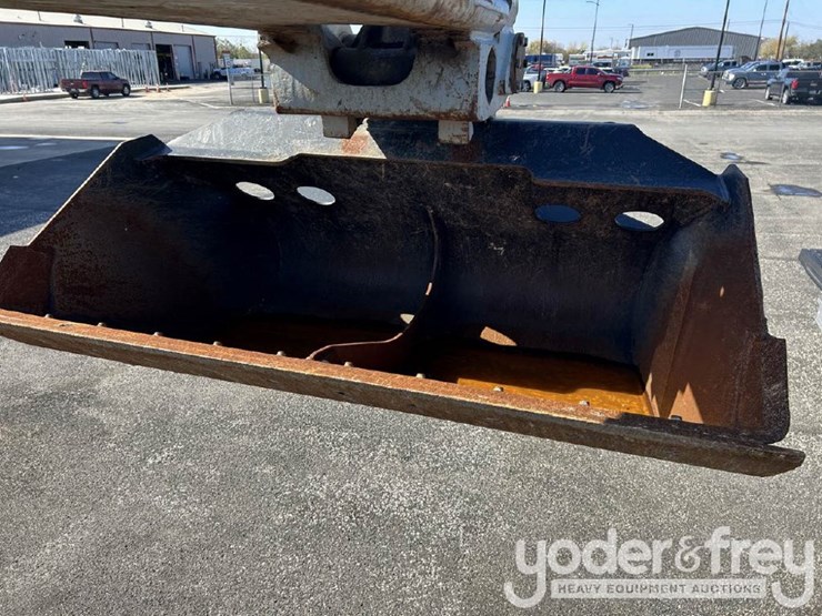 2011-gradall-xl4100-image-14