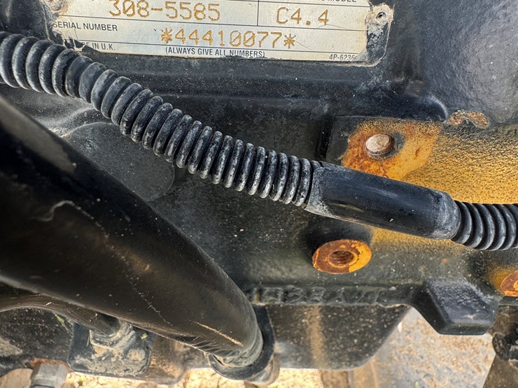 caterpillar-engine-image-3