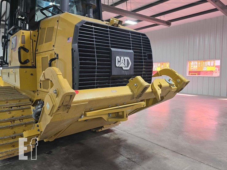 caterpillar-953-image-13