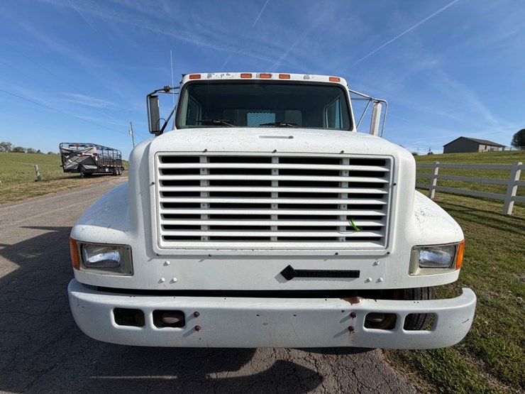 1997-international-4700-image-13