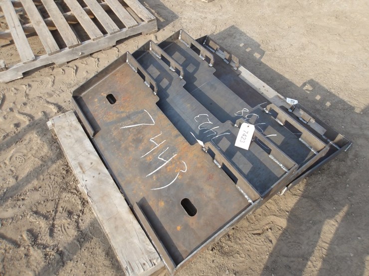 #7423-•-formed-skid-steer-frame-image-1