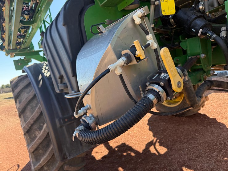 2015-john-deere-r4038-image-63